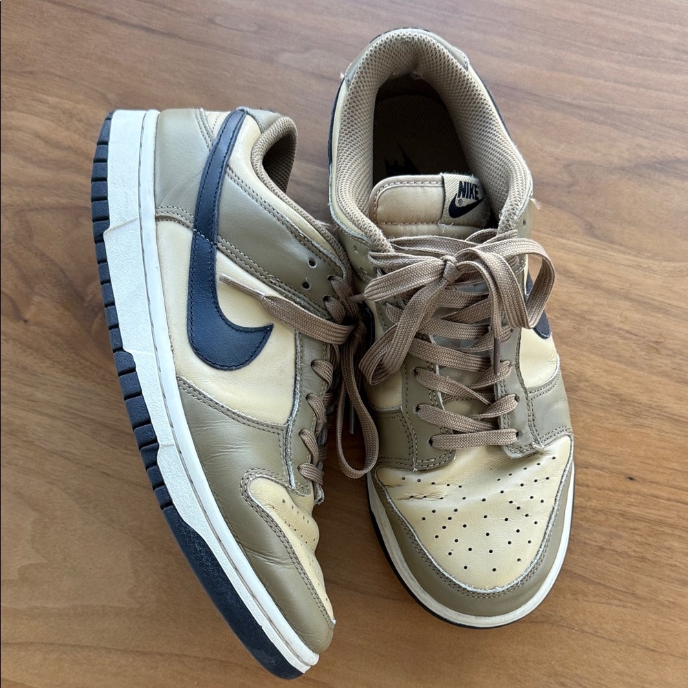 Nike Men’s Low-Top Sneakers in Tan and Black Swoosh